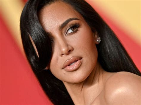 kim kardashian augenbrauen|Kim Kardashian: Auf diese preisgekrönten。